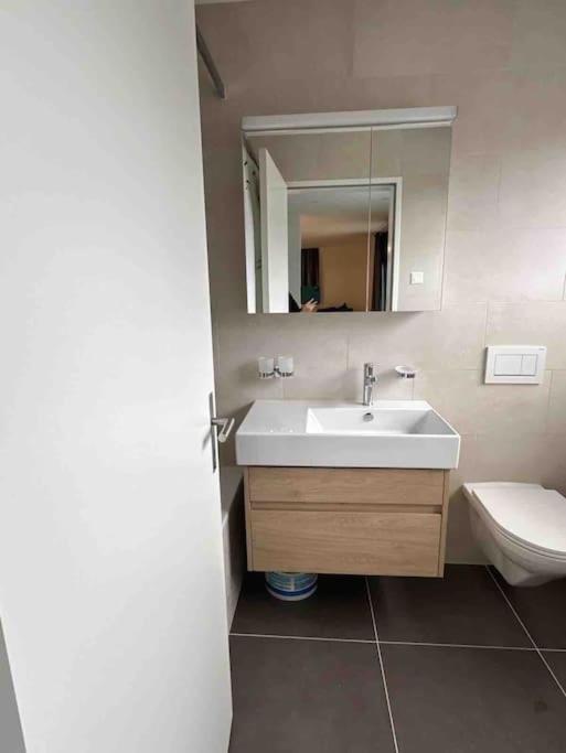 Ferienwohnung Neubau In Zuerich Oerlikon Exterior foto