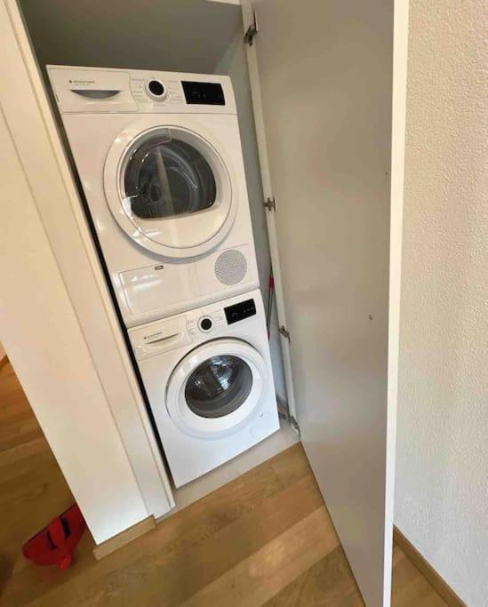 Ferienwohnung Neubau In Zuerich Oerlikon Exterior foto